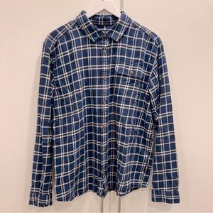 Patagonia Long-Sleeved Cotton in Conversion Lightweight Fjord Flannel Shirt. L
